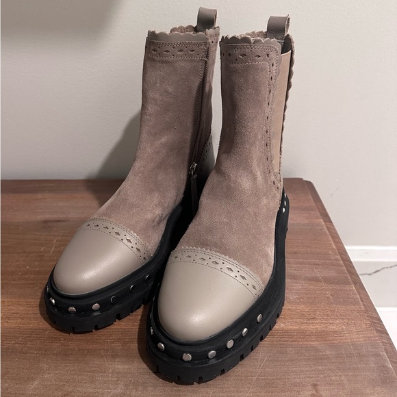 Free people Atlas Chelsea Boot. Size 7.5 - Picture 1 of 5